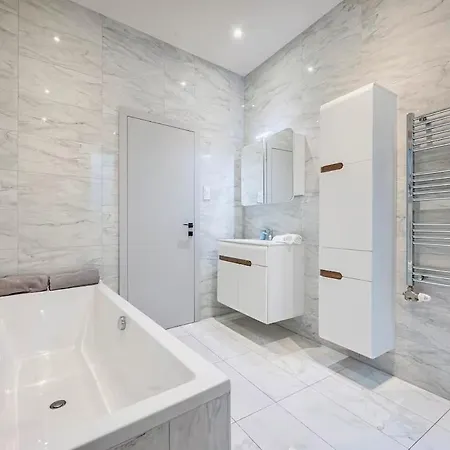 Daire Grand Self Check-in Bratislava